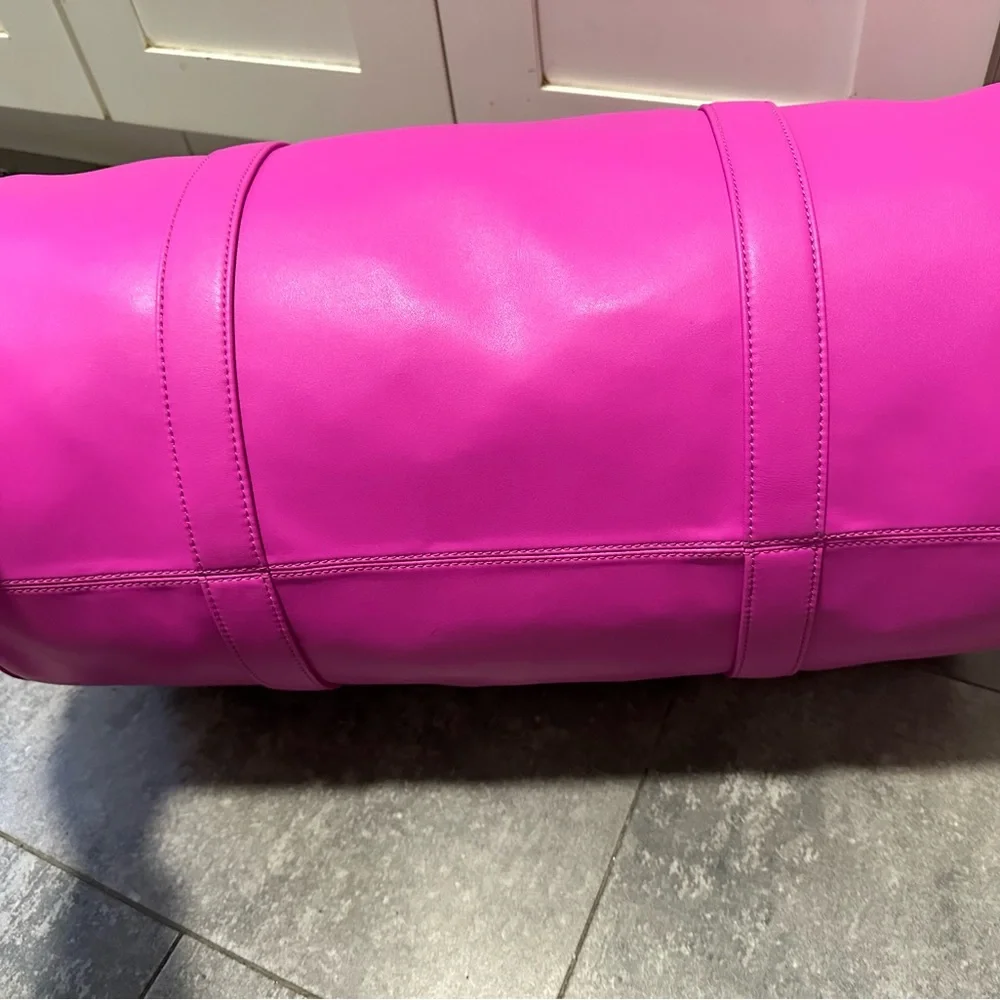 Large Telfar Duffle- Azalea - Picture 7 of 7